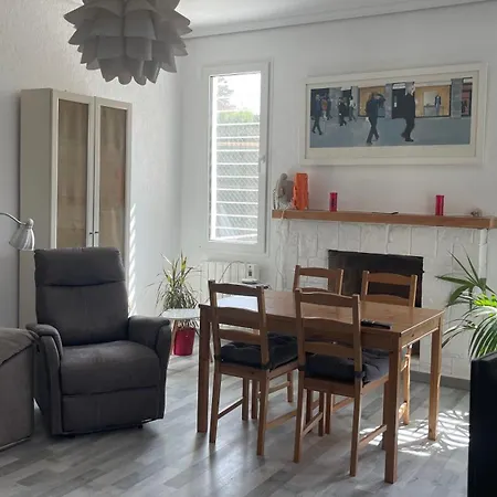 Casa Familiar En La Maravillosa Ciudad De Con 3 Bed & Breakfast La Eliana